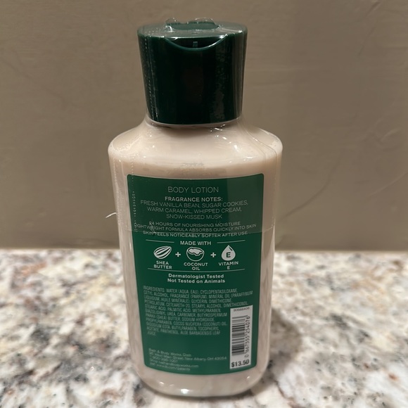 Bath & Body Works Holiday Body Lotion 8 fl oz Each - New Vanilla Bean Noel New - Picture 2 of 2